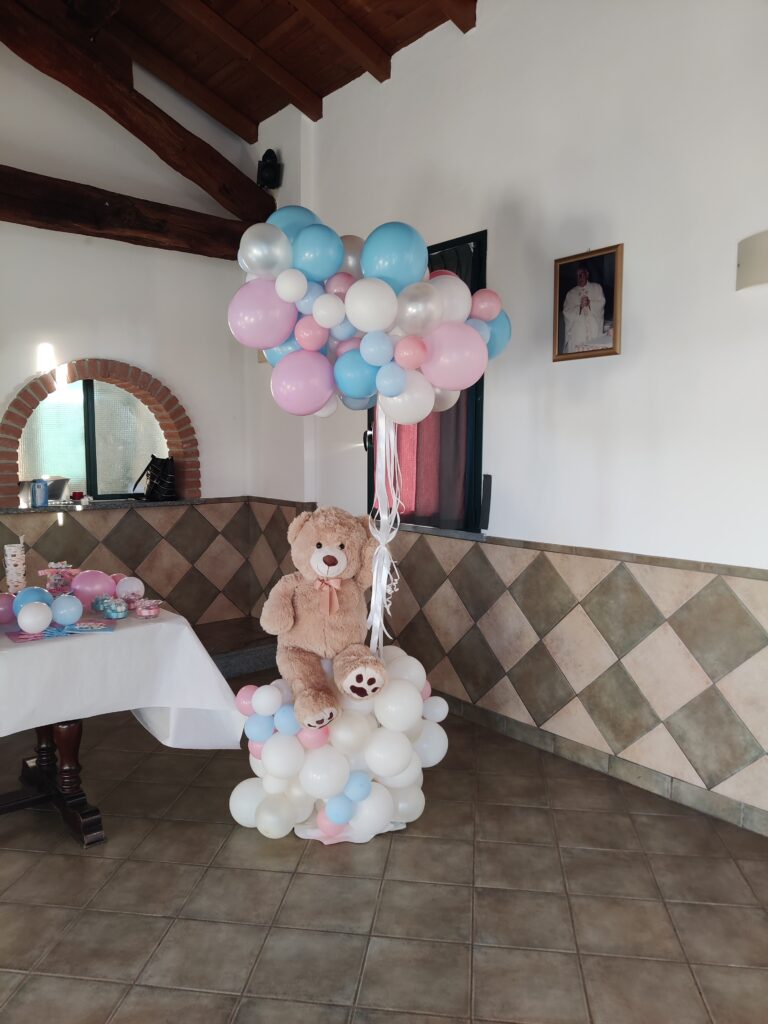 Decorazione con palloncini realizzata da ArteXenia — progetto 40