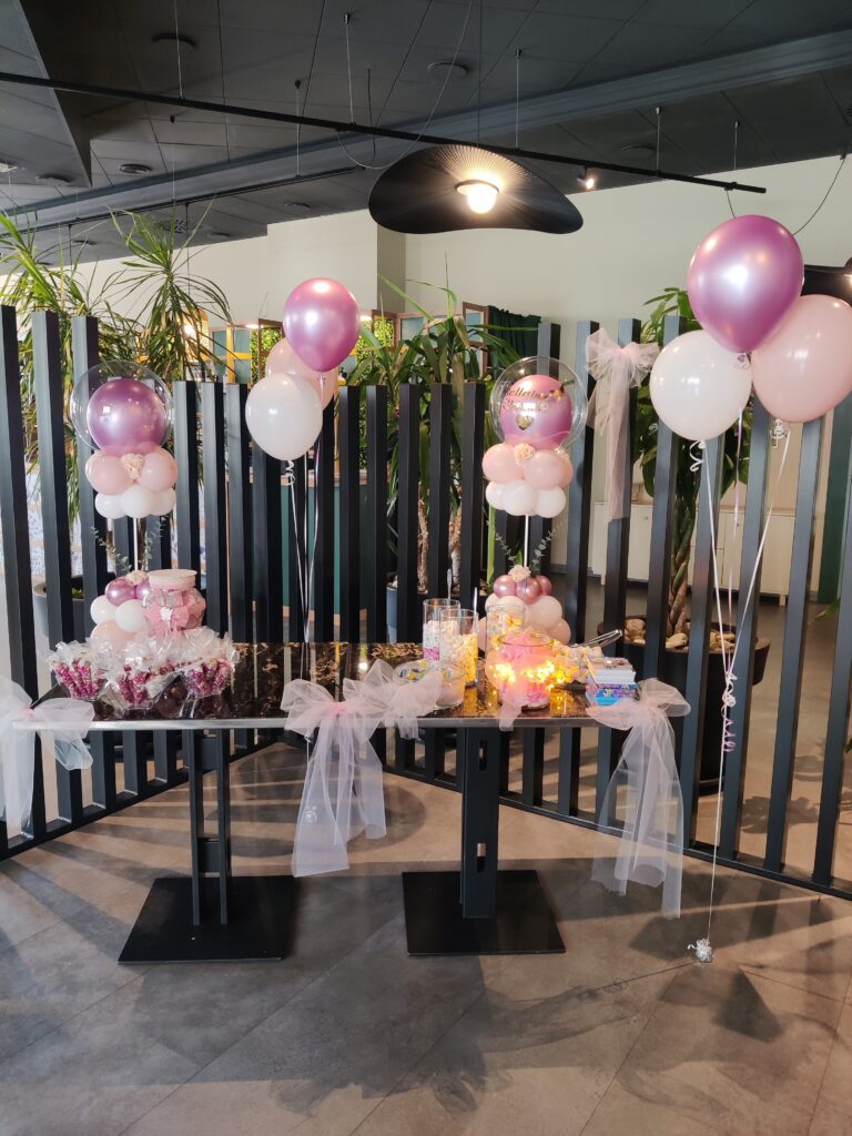 Decorazione con palloncini realizzata da ArteXenia — progetto 54