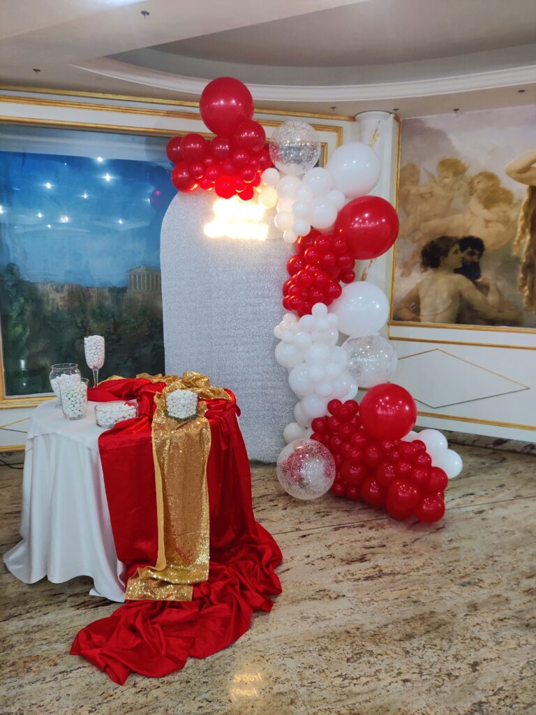 Decorazione con palloncini realizzata da ArteXenia — progetto 14